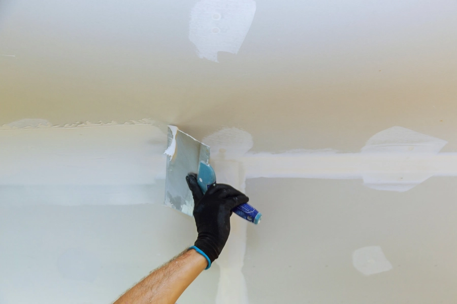 Benefits of Hiring a Painter for Drywall Repair Projects in Leland, NC